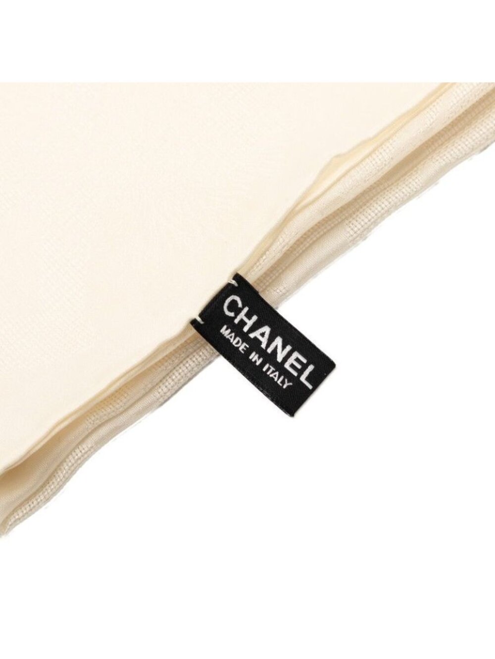 ★SOLD★ Chanel CC Logo All Over Pattern Scarf White Silk - Picture 6 of 6